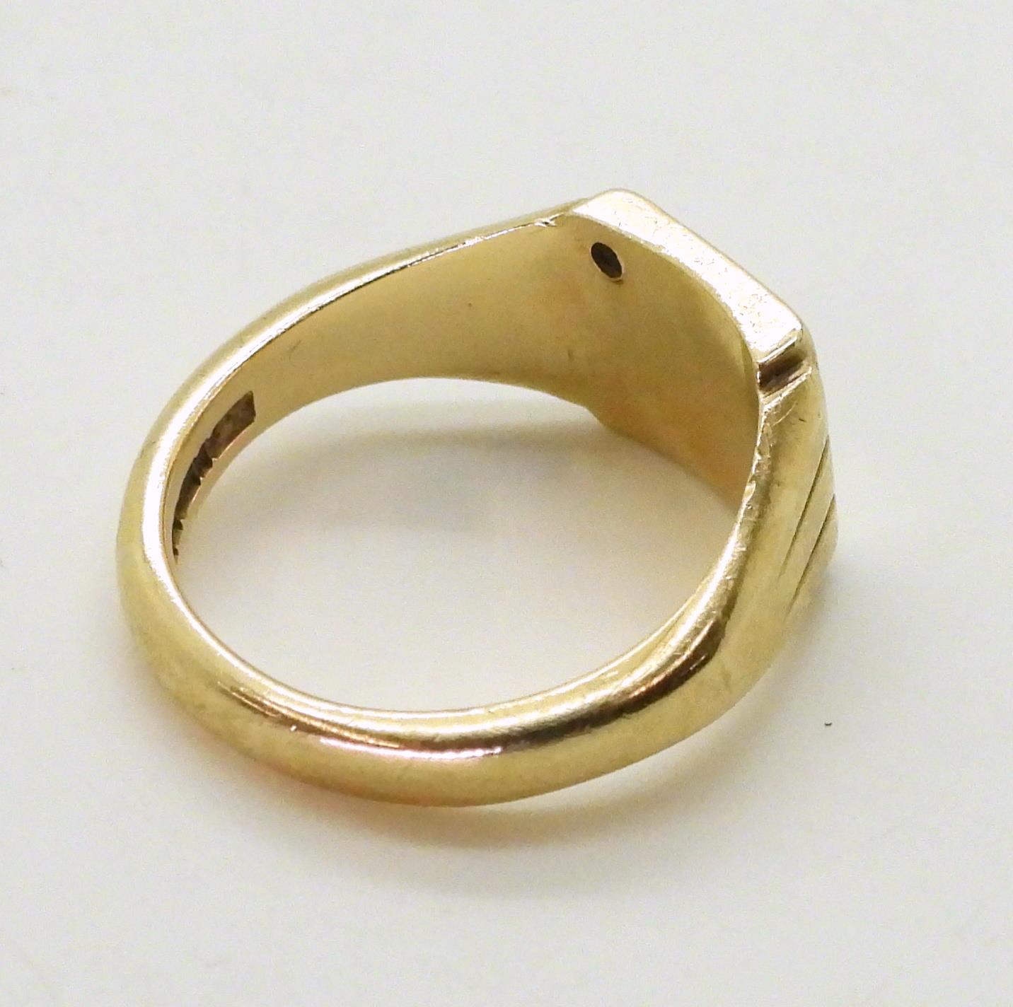 A 9ct gold sunburst pattern signet ring, set with a diamond, hallmarked Birmingham 1963, finger size - Image 3 of 3