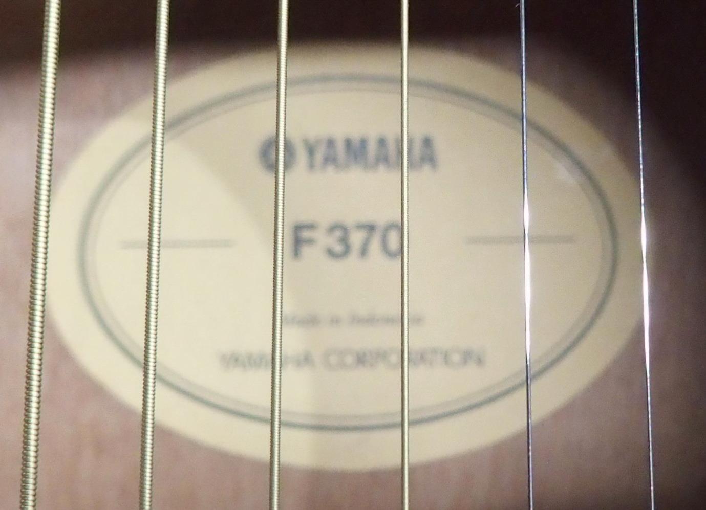 Yamaha acoustic guitar model F370 made in Indonesia  Condition Report:Available upon request - Image 3 of 3