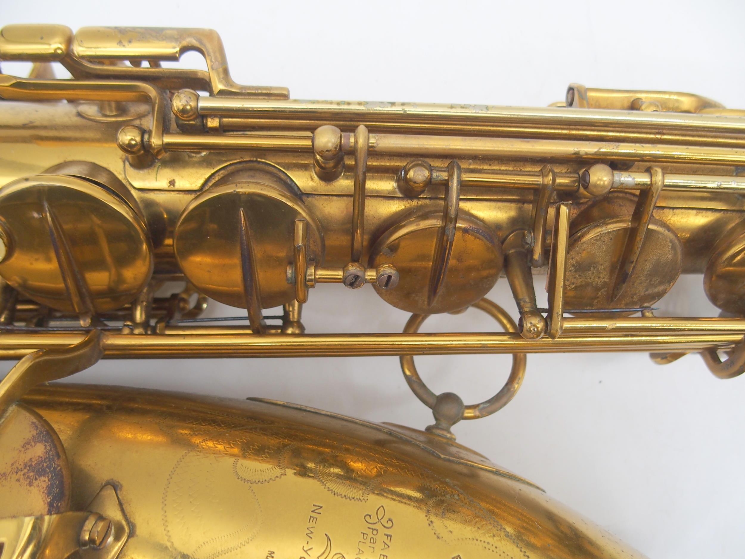 **WITHDRAWN** Pennsylvania Special Baritone Saxophone serial number 261180 engraved "Pensyl - Image 22 of 33