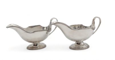 A pair of George V silver sauce boats, by James Weir, Glasgow 1926, 278gms (2) Condition Report: