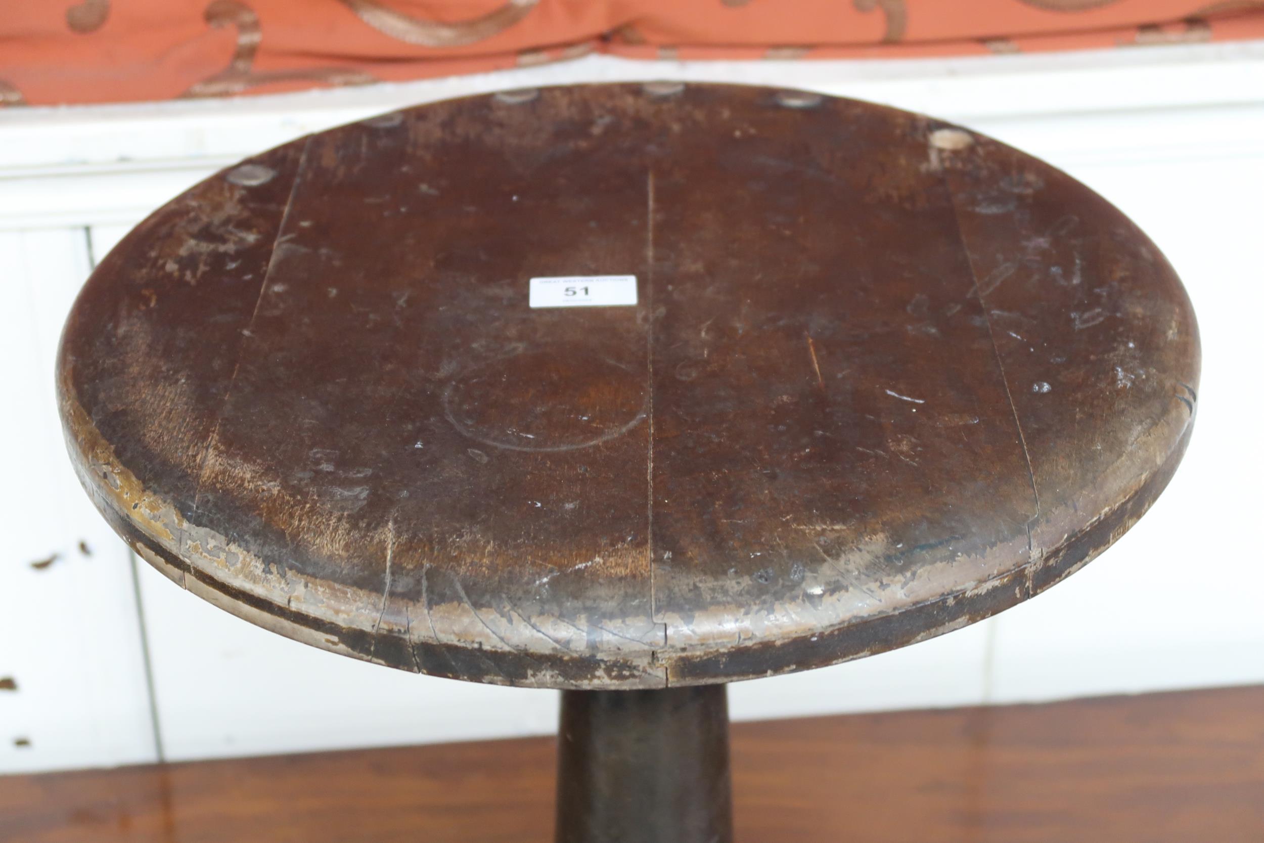 An early to mid 20th century Singer machinists stool converted to a sculpture stand, 49cm high x - Image 3 of 4
