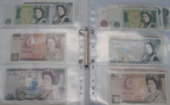 BANK OF ENGLAND a collection of banknotes (35) Condition Report:Available upon request
