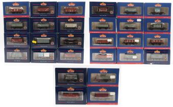 Bachmann Branch-Line 00-gauge goods wagons, boxed - 37-376A 16 Ton Pressed End Door Steel Mineral