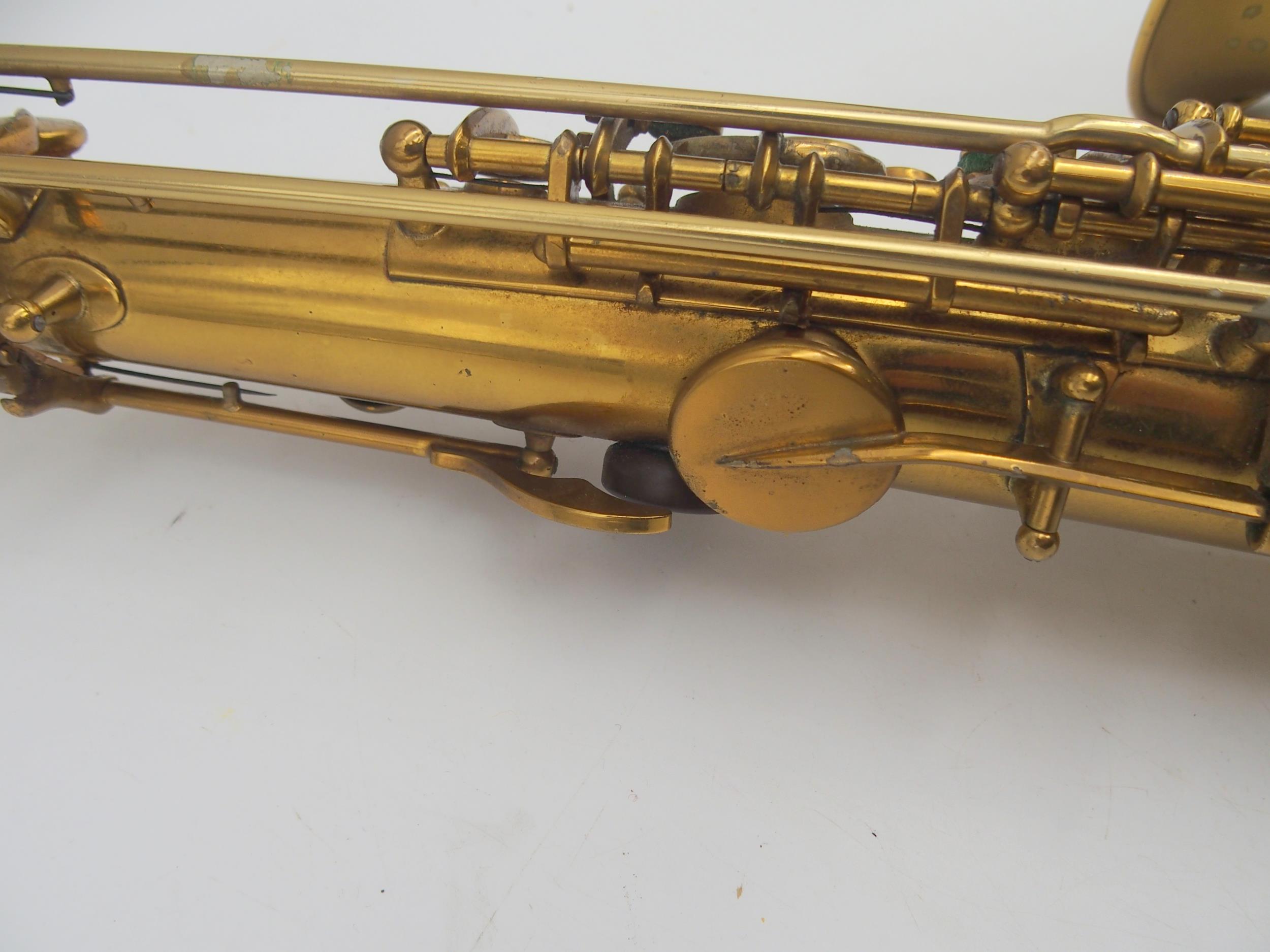 **WITHDRAWN** Pennsylvania Special Baritone Saxophone serial number 261180 engraved "Pensyl - Image 18 of 33