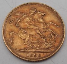 Victoria (1837-1901) 1 Sovereign 1898 Obverse older crowned and veiled bust ('Old Head') of Queen