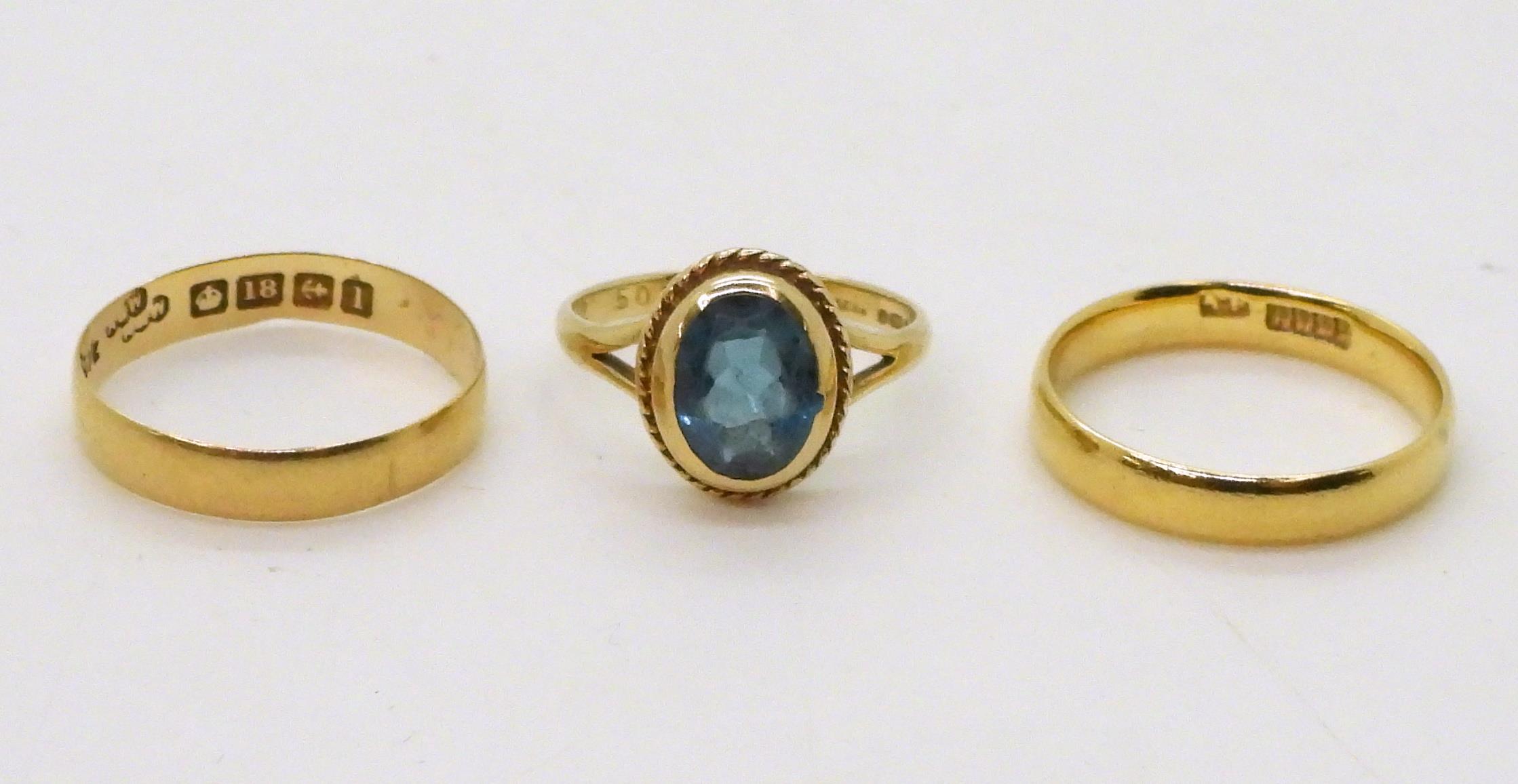 An 18ct gold 1920 Glasgow hallmarked wedding ring, size N, together with a further 18ct wedding - Image 2 of 2