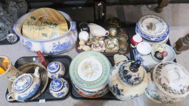 A large Portmeirion Botanic Garden soup tureen, a large delft jar and cover, a blue and white foot