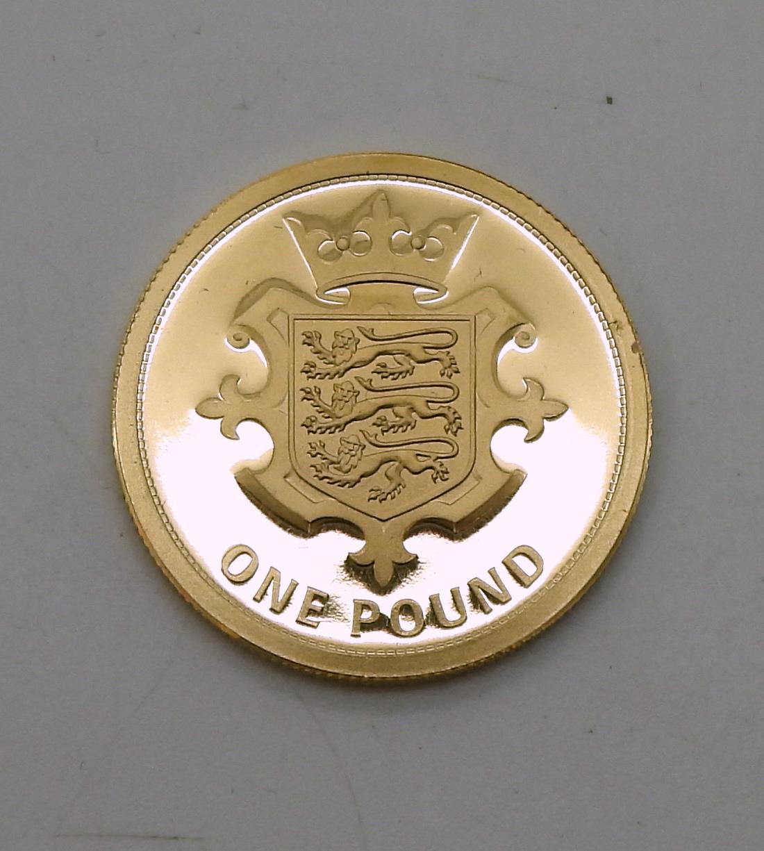 Elizabeth II (1952-2022) Jersey One Pound 2015 Obverse Queen Elizabeth II right legend around - Image 3 of 8