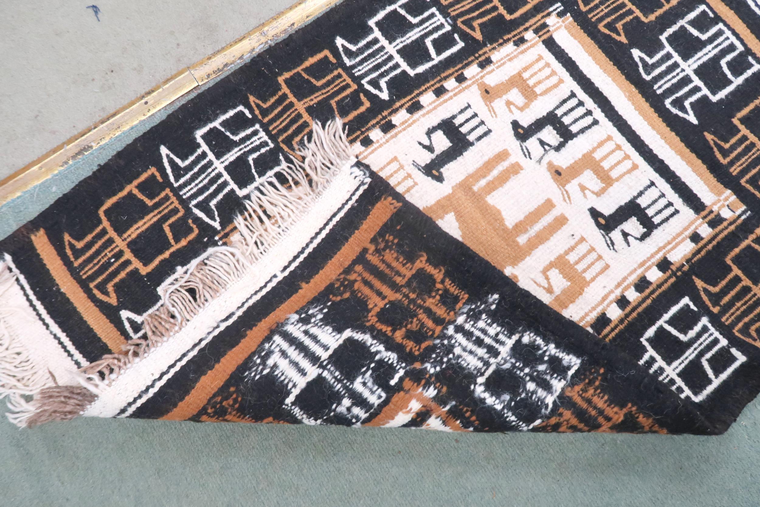 A lot consisting a cream ground deep pile geometric patterned rug, 147cm long x 71cm wide and a - Image 5 of 5