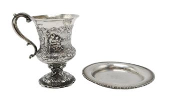 A WILLIAM IV SILVER MUG by Joseph Angell I & John Angell I, London 1833, of campagna form, with cast