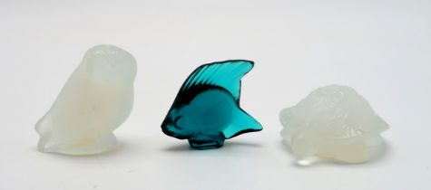 A LALIQUE OPALESCENT OWL (CHOUETTE) in fitted box, together with a Lalique turquoise glass fish