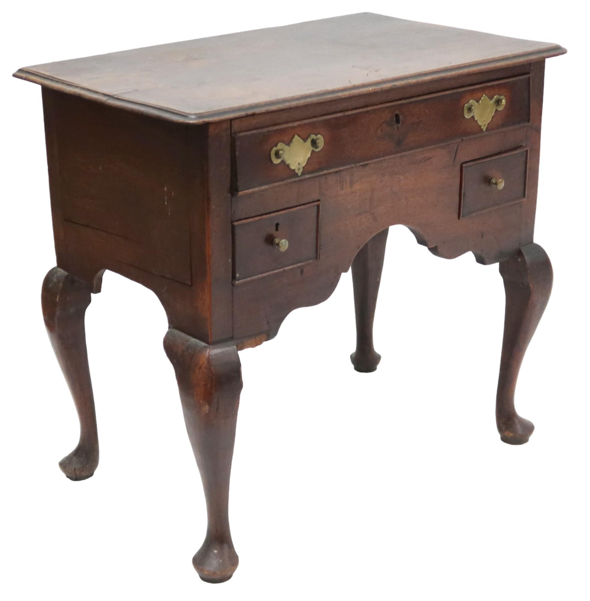 A LATE 18TH CENTURY ASH LOWBOY  with rectangular top over single long drawer over two short - Image 4 of 5