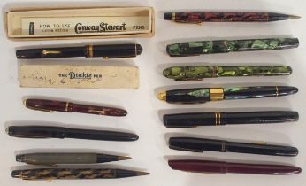 Assorted vintage fountain pens, to include a boxed Conway-Stewart No. 338 pen, Dinkie Pen, Mabie