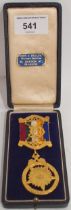 A 9ct gold Masonic jewel, engraved "Victoria Chapter Worthy Patron 1932-33", engraved verso "