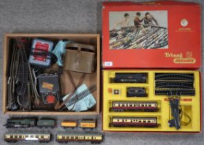 A Tri-ang 00-gauge Electric Model Railway set, boxed, together with further model railway, including