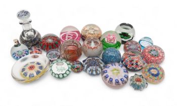 A collection of glass paperweights including Strathearn, Bridgeton Studio, Adrian Sankey,