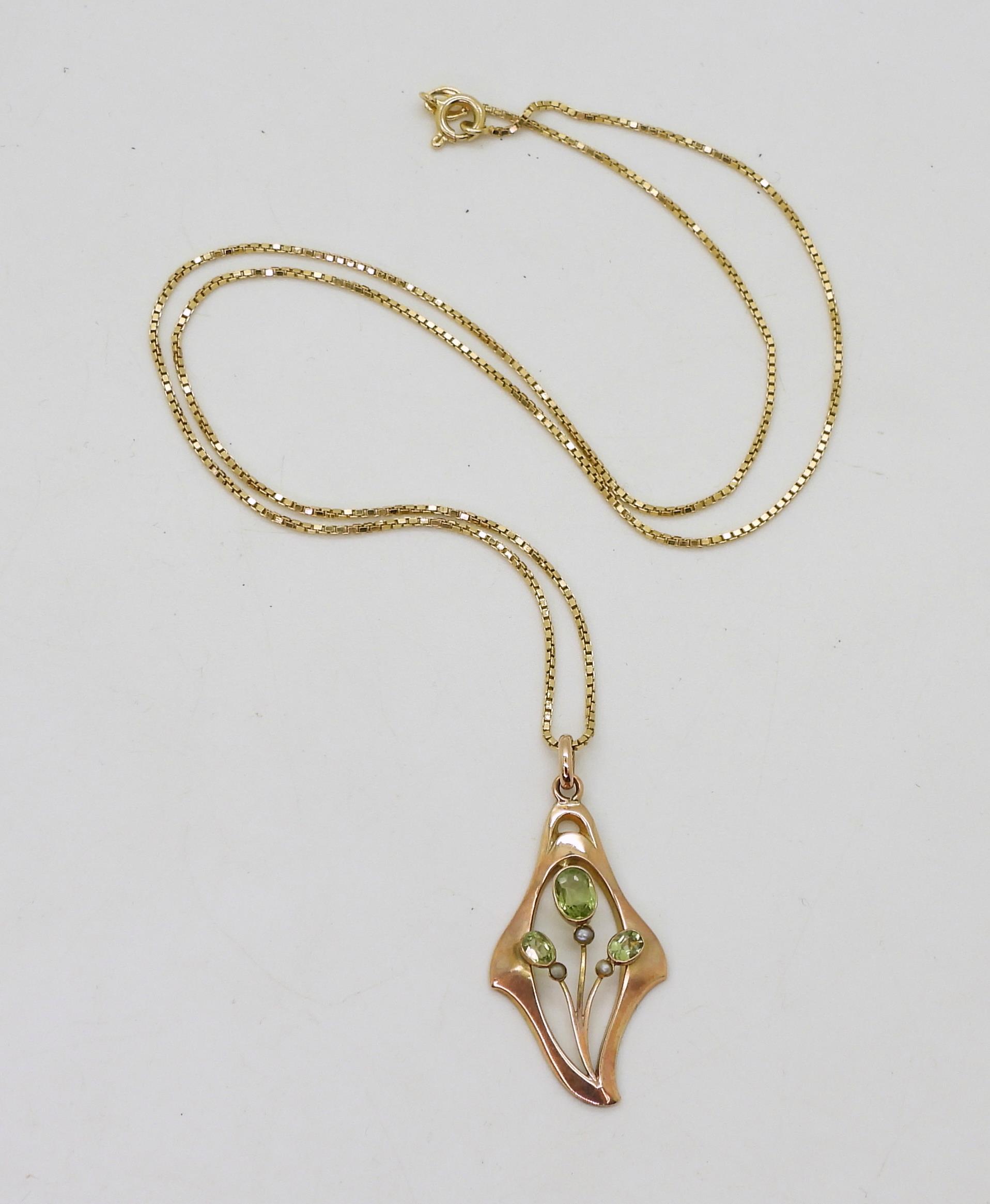 A 9ct rose gold Murrle Bennet & Co peridot & pearl pendant, weight 1.4gms, together with an - Image 2 of 4