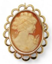 A 14k gold cameo brooch, weight 7.8gms Condition Report:Available upon request