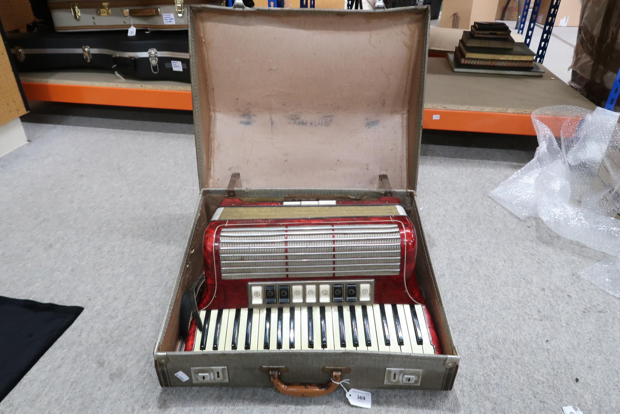 A HOHNER TANGO II M 96 bass  37 key piano accordion in red with case Condition Report:Available upon - Image 11 of 11