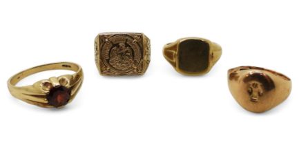 Four 9ct gold rings, signet ring, size O1/2, rose gold signet, size P, Mexican Dos Pesos ring,