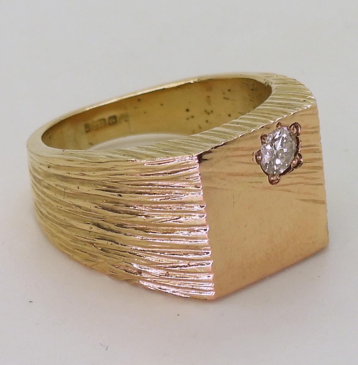 A 9ct gold diamond set signet ring, size R1/2, weight 15.9gms Condition Report:Diamond has a chip - Image 3 of 5