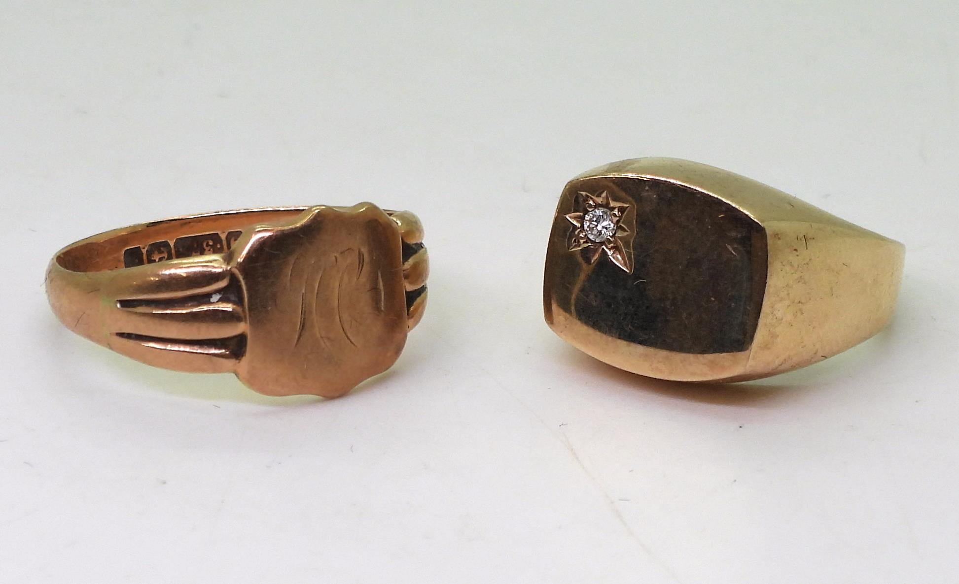 Two 9ct gold signet rings, diamond set size L1/2, shield shaped size U, weight combined 9.3gms - Image 2 of 5