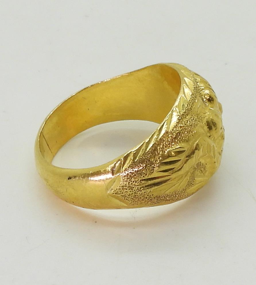 A Chinese dragon ring, stamped 96.5%? further stamped with Chinese characters, size Y1/2, weight 7. - Image 5 of 6