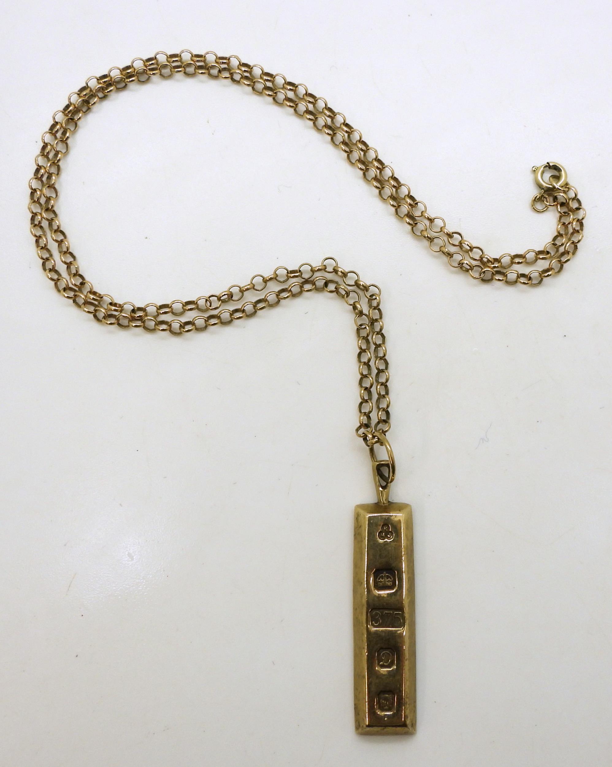 A 9ct gold ingot pendant and 52cm 9ct chain, weight together 22.8gms Condition Report:Available upon - Image 2 of 4