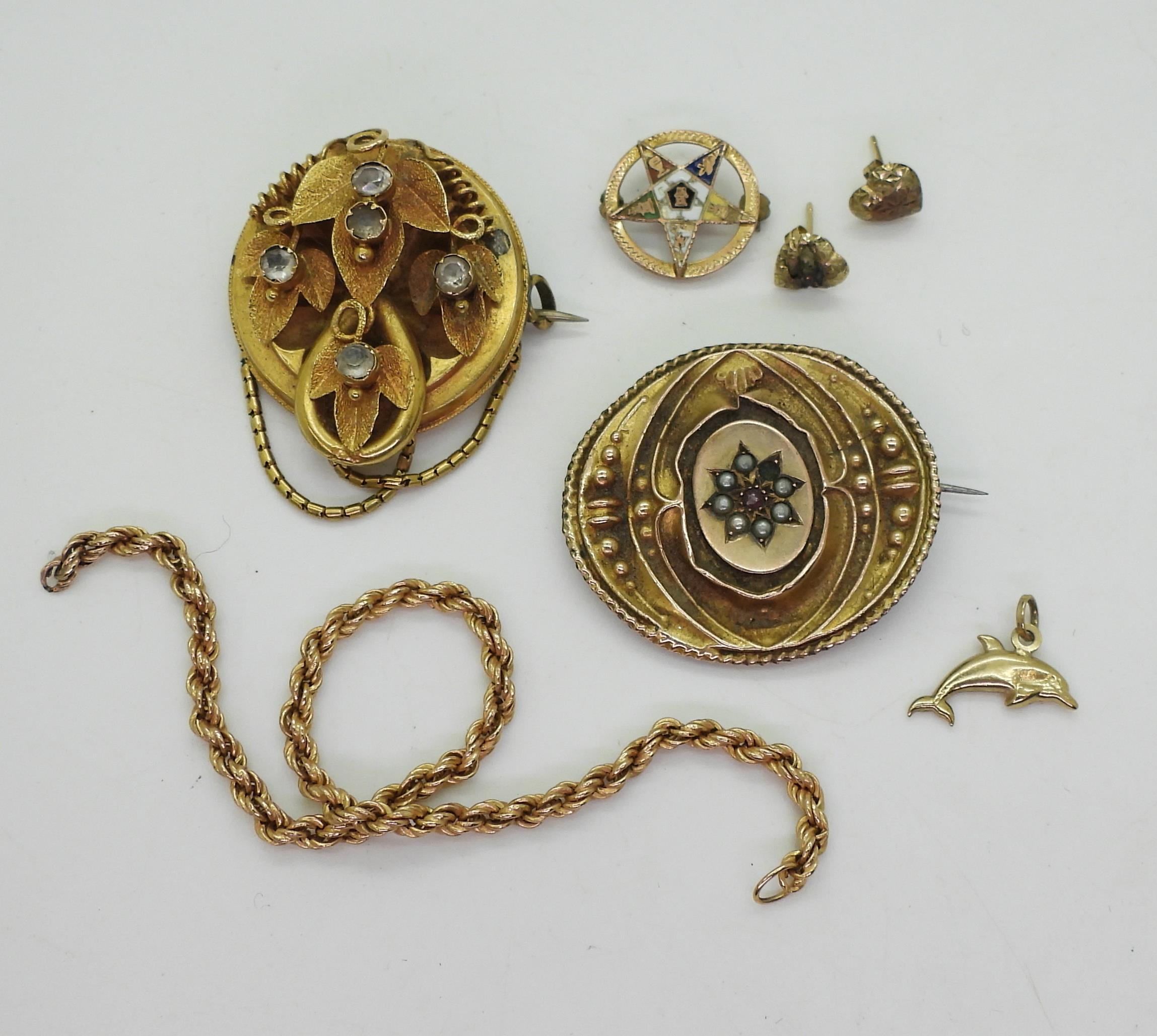 A collection of gold and yellow metal to include two Victorian brooches one as found, a Eastern Star - Image 2 of 4