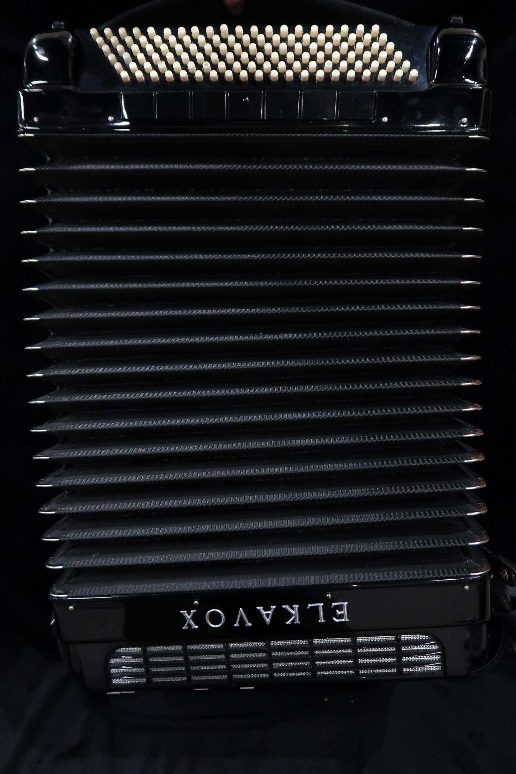 An Elkavox 83 120 bass 41 key piano accordion with case  Condition Report:Available upon request - Image 8 of 8