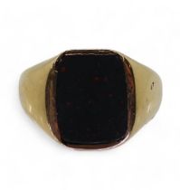 A10k gold bloodstone signet ring,  size V, weight 7.9gms Condition Report:Available upon request