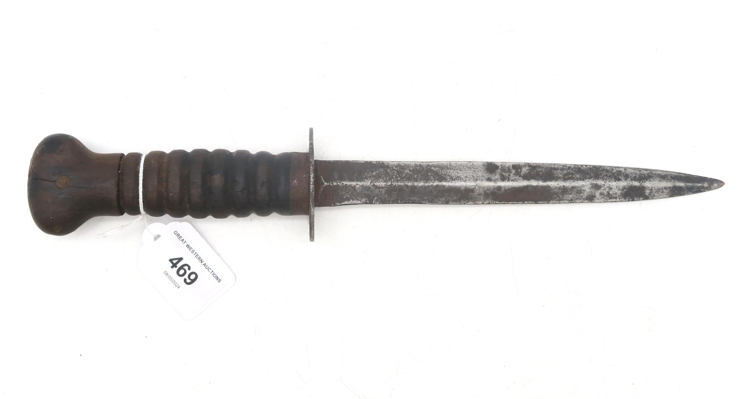 A Dutch WW1 "Stormdolk" fighting knife, stamped indistinctly to pommel, the blade measuring - Image 2 of 2