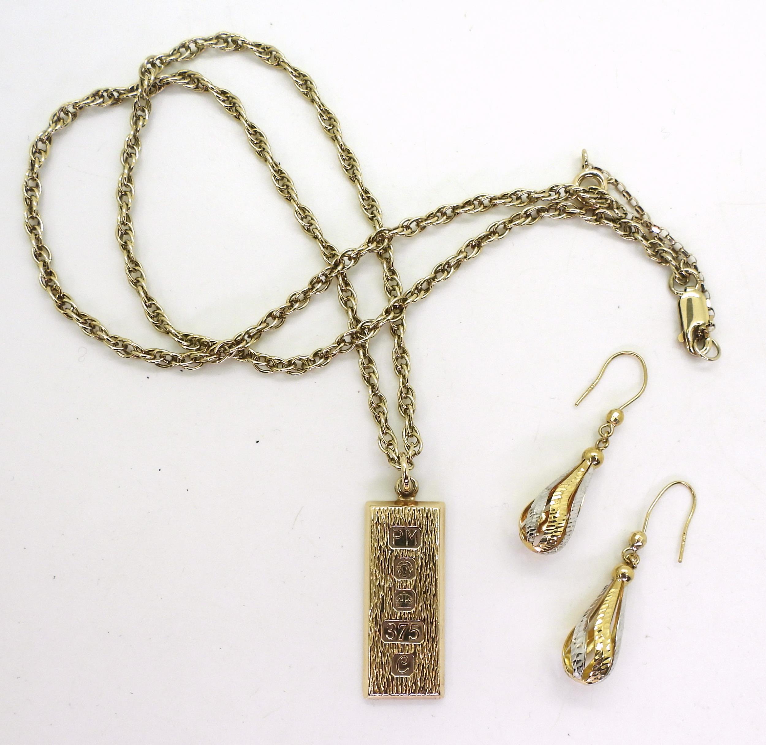 A 9ct gold ingot pendant and chain, and a pair of 9ct bi colour gold earrings, weight 21.6gms - Image 2 of 3