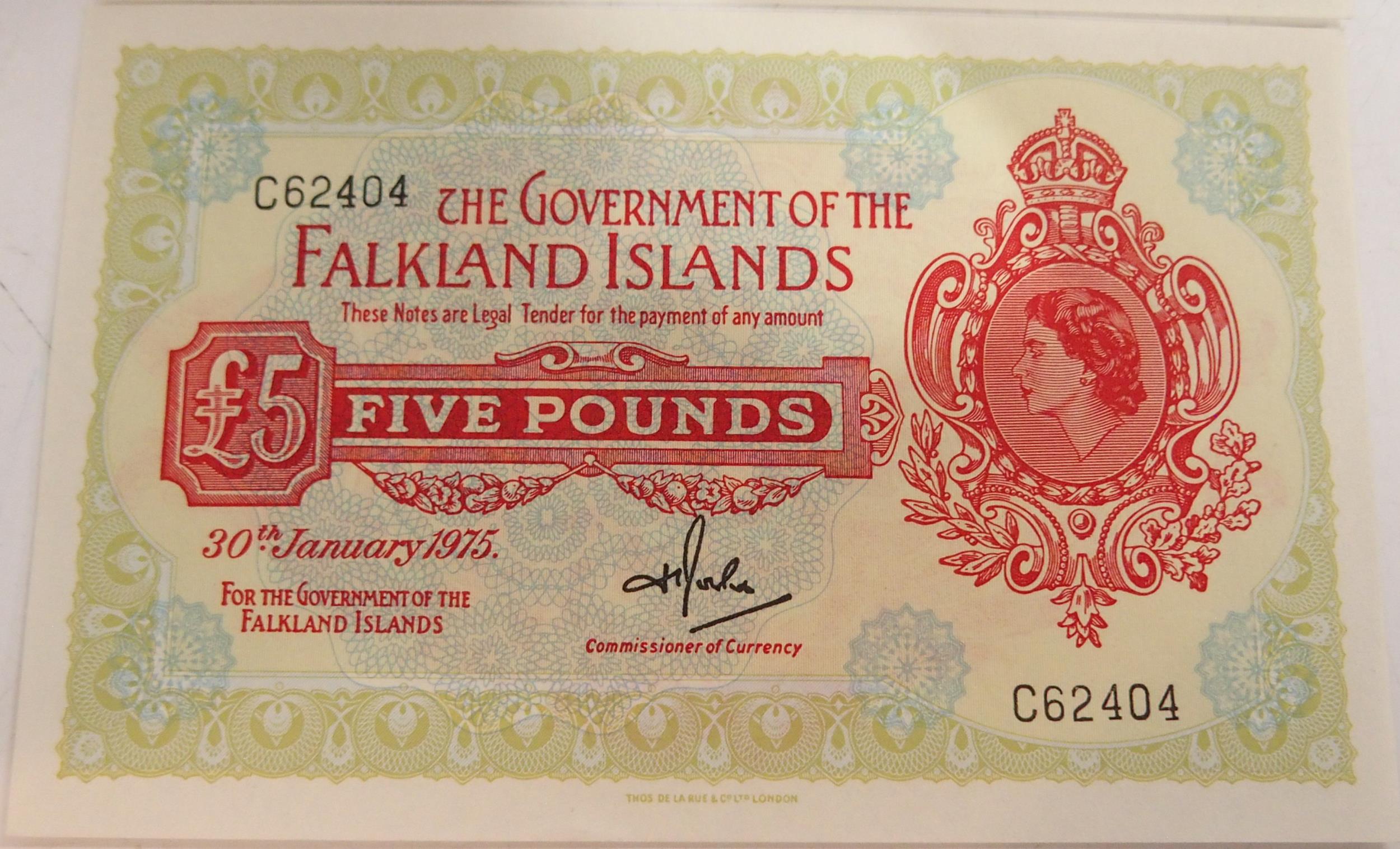 Falkland Islands (British Overseas Territories) £5 1960 and 1975 Bank Notes Obverse Elizabeth II - Image 3 of 4