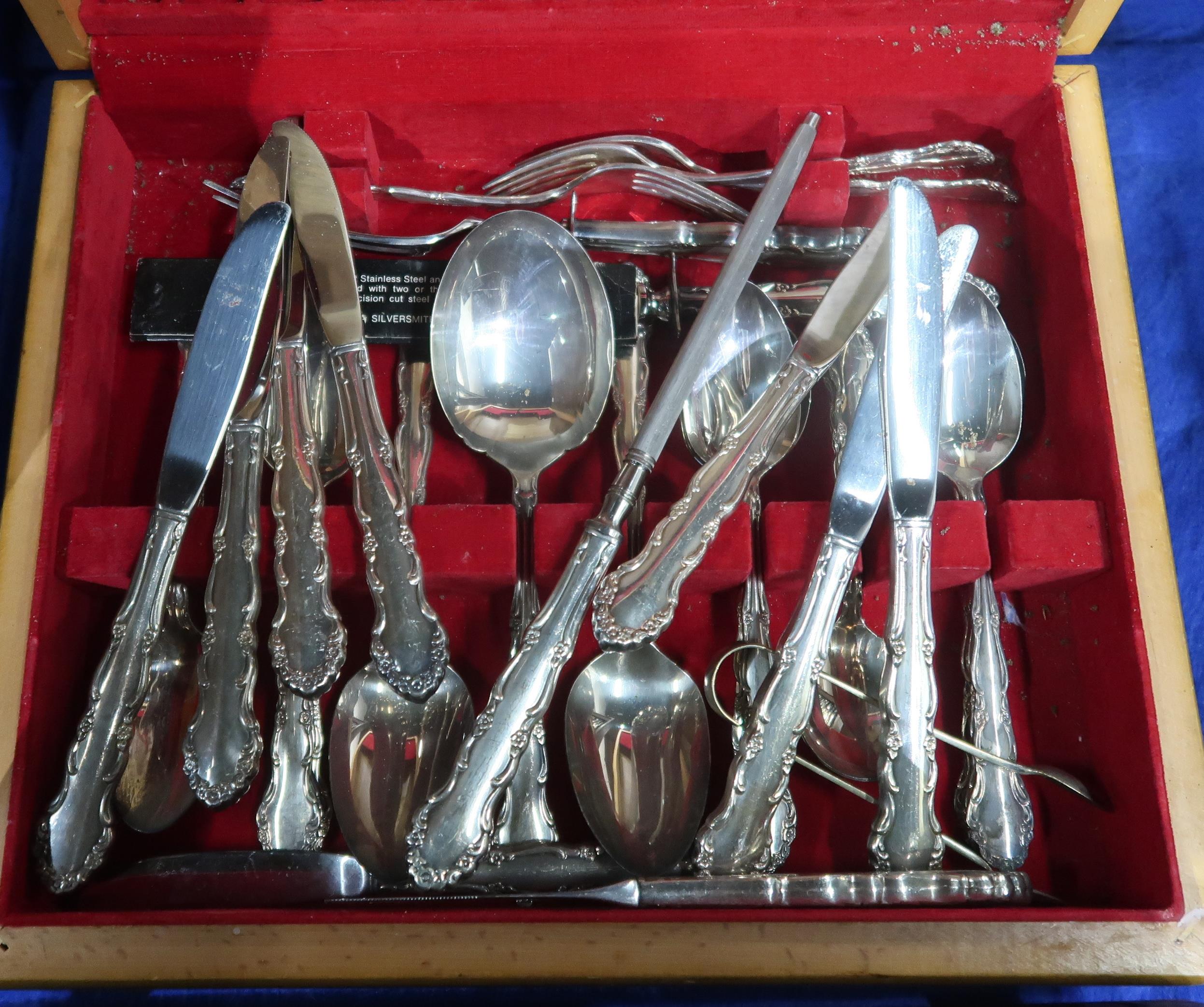 A cased canteen of stainless steel cutlery, another by Oneida, an EPNS cruet set, EPNS teaspoons - Image 2 of 2