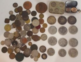 A lot comprising various worldwide coins with replicas and tokens Condition Report:Available upon