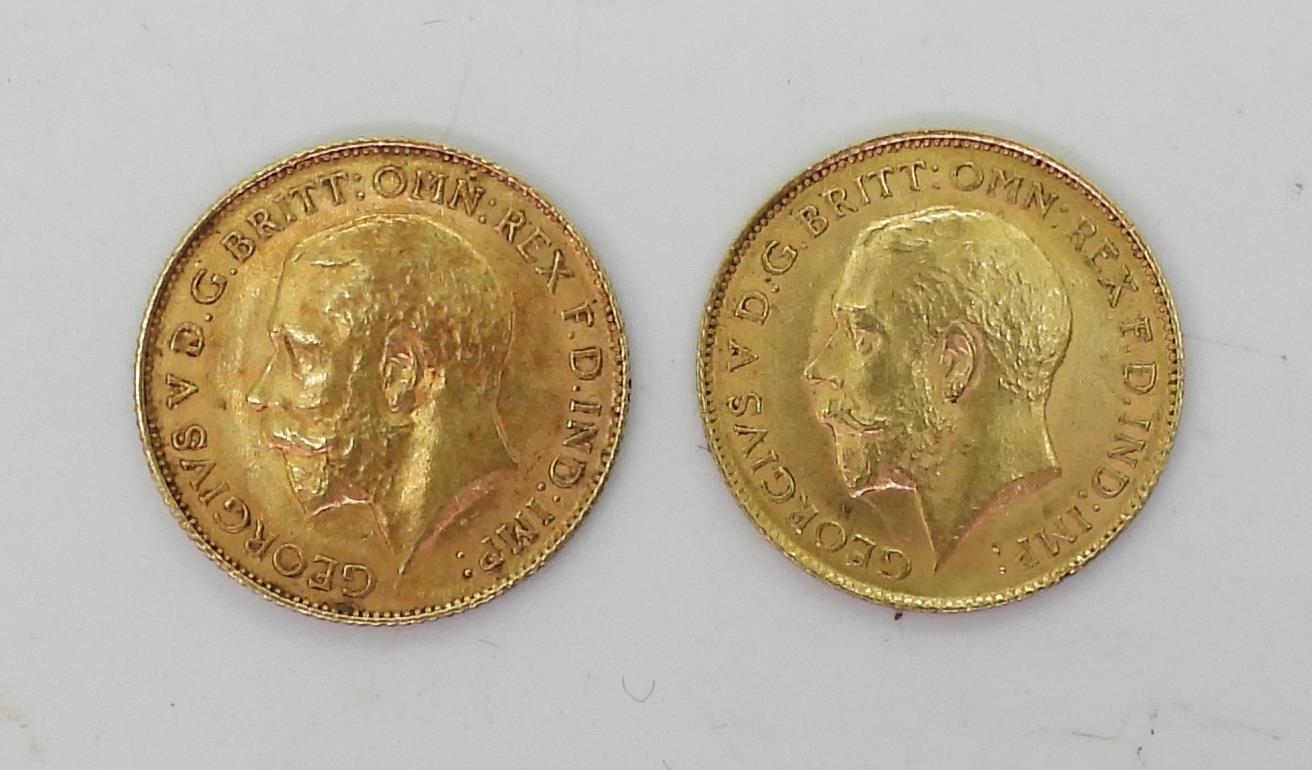George V (1910-1936) 1/2 sovereign coins 1913 4grams, 1914 4 grams Obverse Portrait of King George V - Image 2 of 3