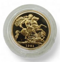 ELIZABETH II sovereign coin 1981 Obverse; second crowned portrait of HM Queen Elizabeth II right,