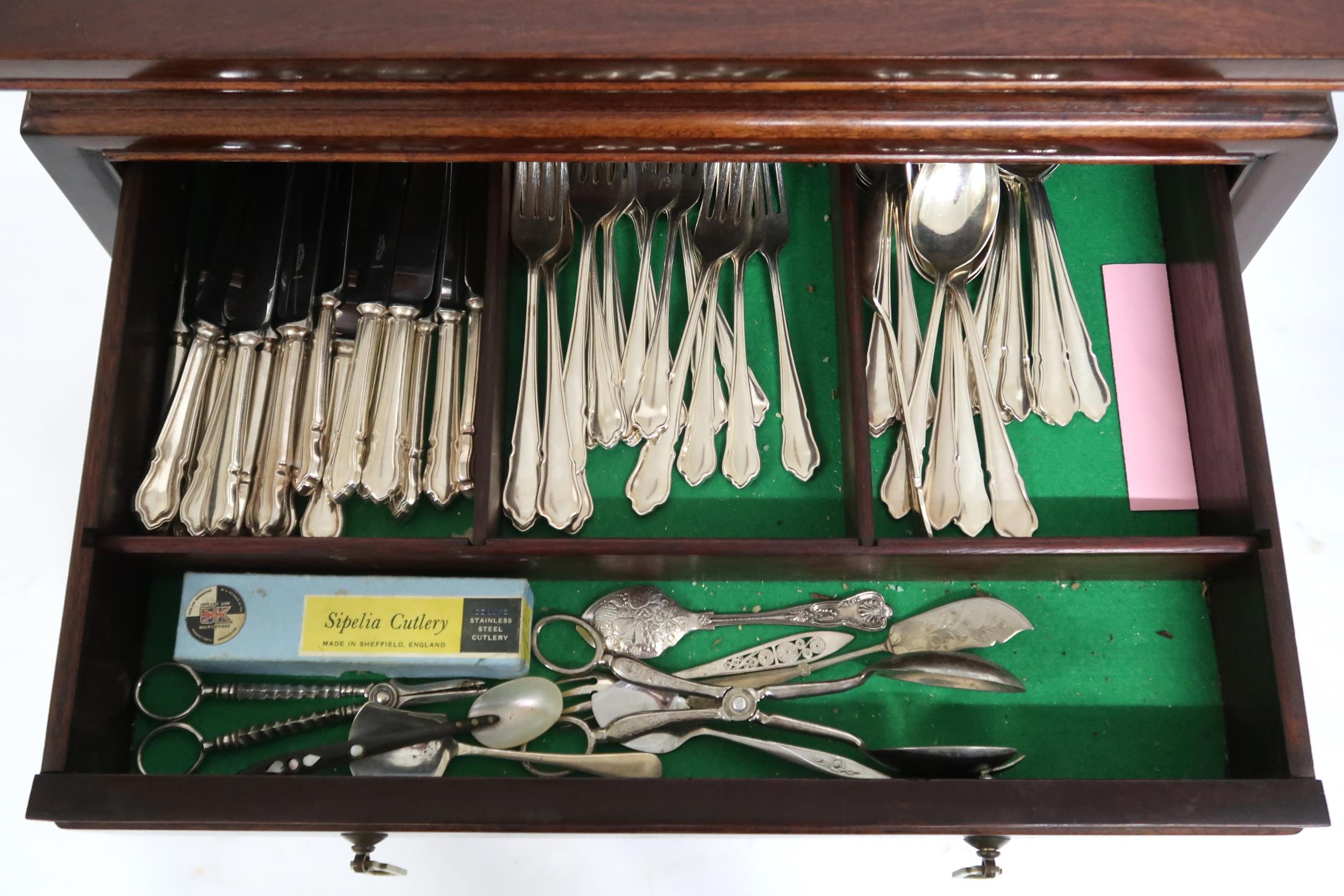 A contemporary Oriental hardwood cutlery canteen with assorted silver plate cutlery contents, 90cm - Image 5 of 6