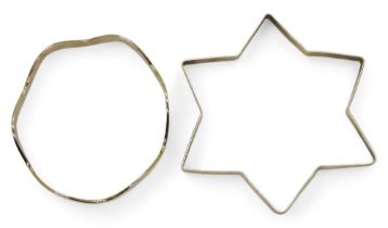 A 9ct gold star shaped bangle, together with a 9ct wave shaped bangle, weight together 27.9gms