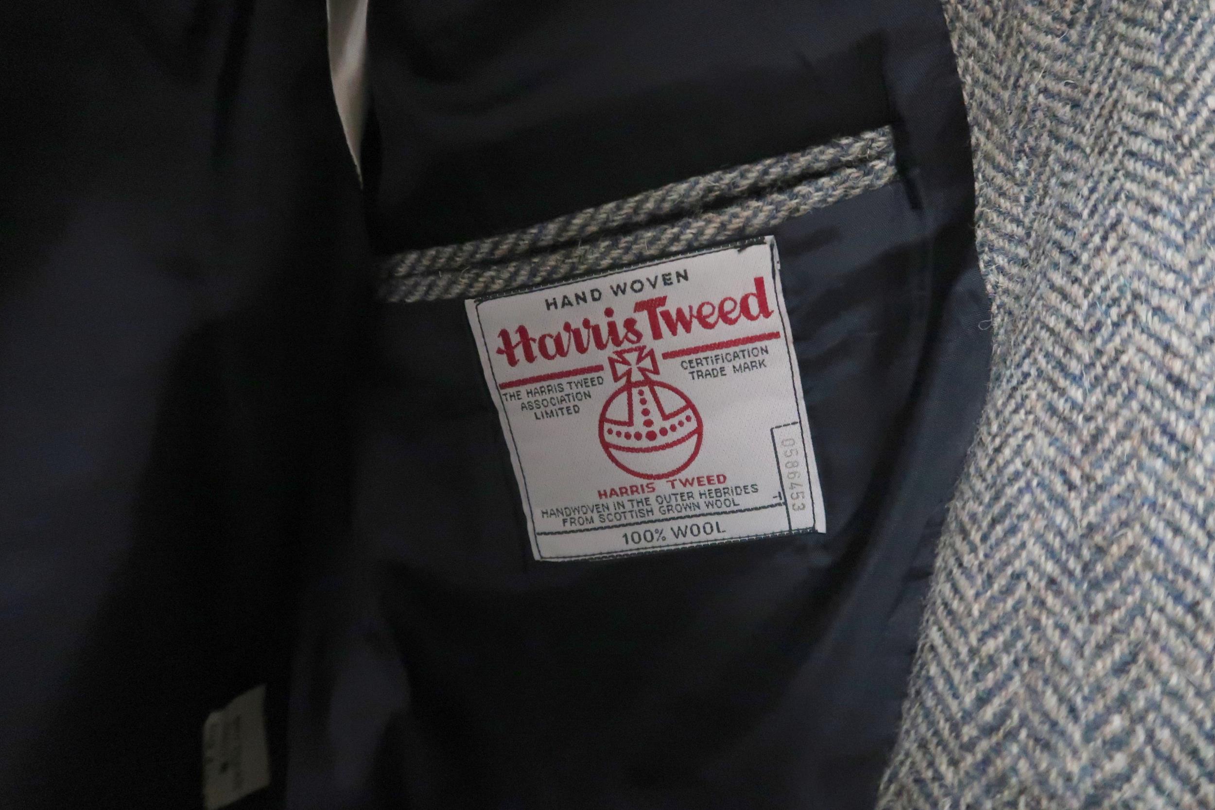 A lot of twenty four assorted gents sports coats, blazers and suit jackets to include Harris Tweed - Image 2 of 5