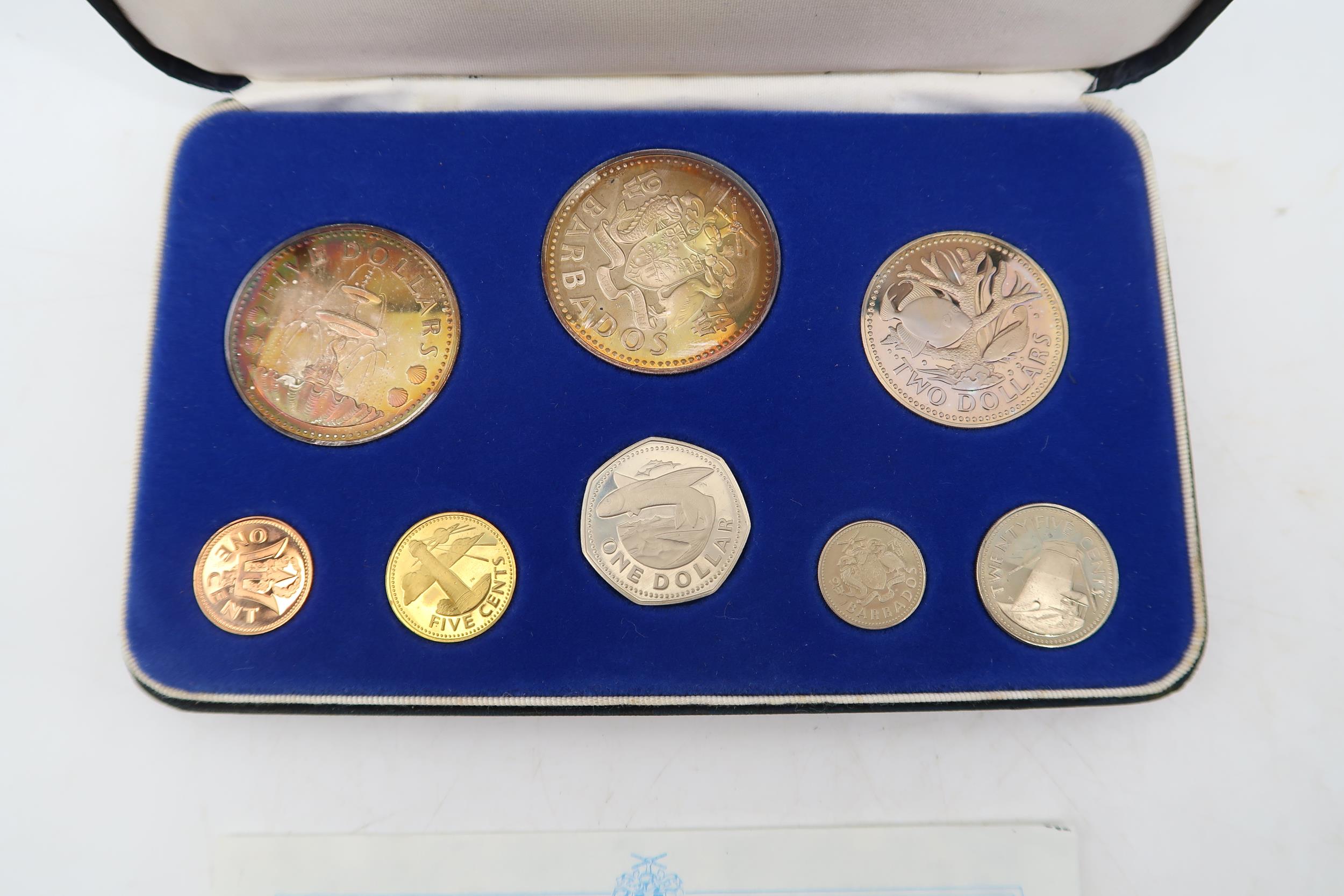 Franklin Mint The 1975 Coinage Of The Republic Of Panama Nine Coin Set together with The 1974 - Image 3 of 6