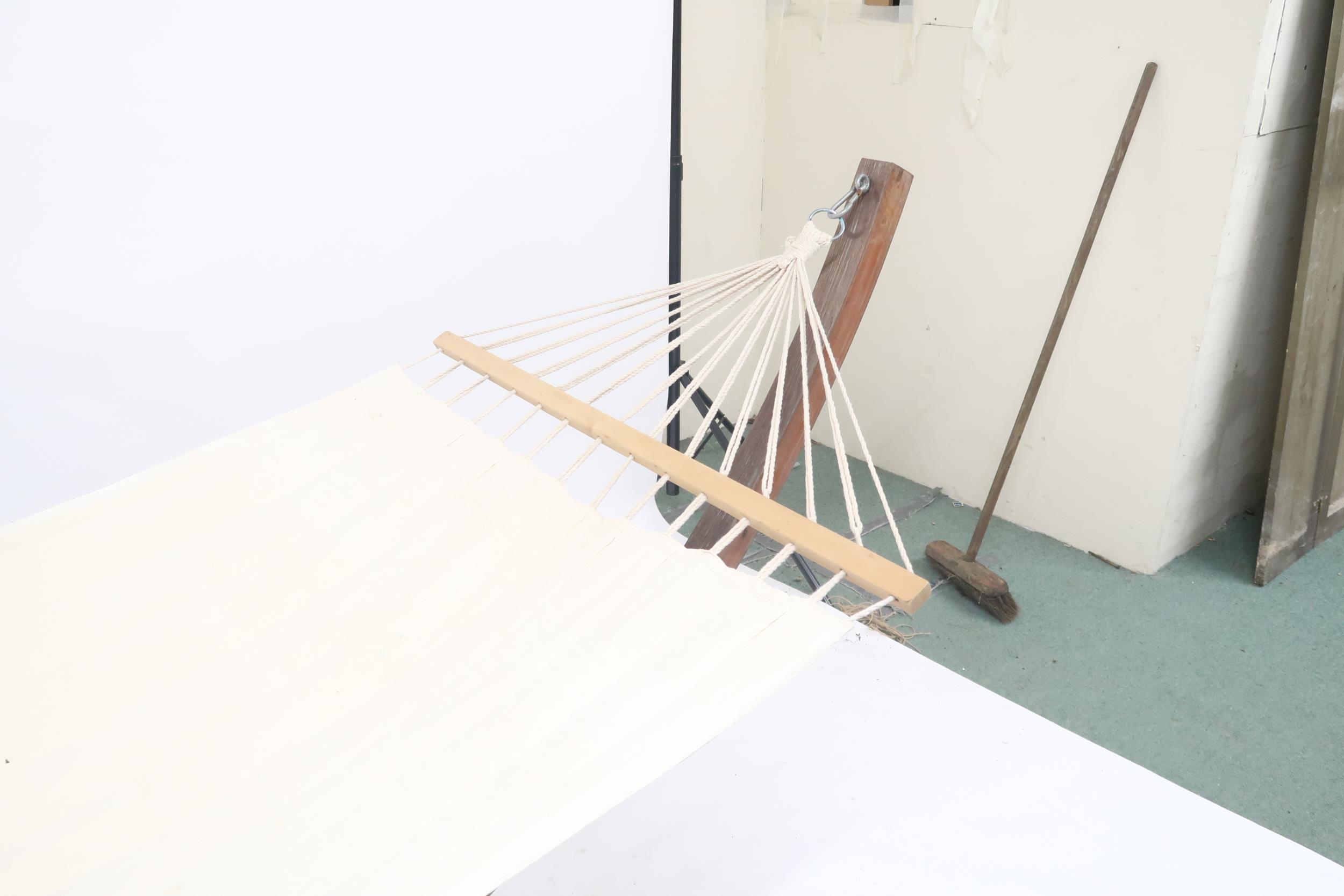 A contemporary garden/conservatory hammock with cream linen hammock suspended from bowed teak frame, - Image 3 of 3