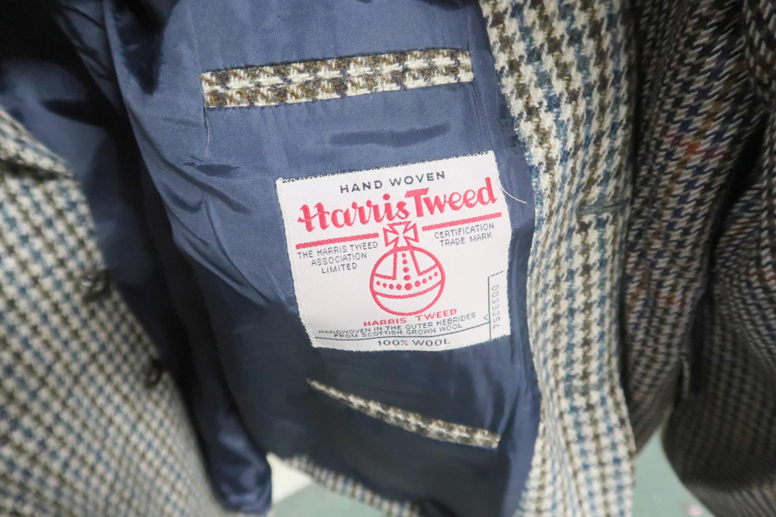 A lot of twenty four assorted gents sports coats, blazers and suit jackets to include Harris Tweed - Image 5 of 5