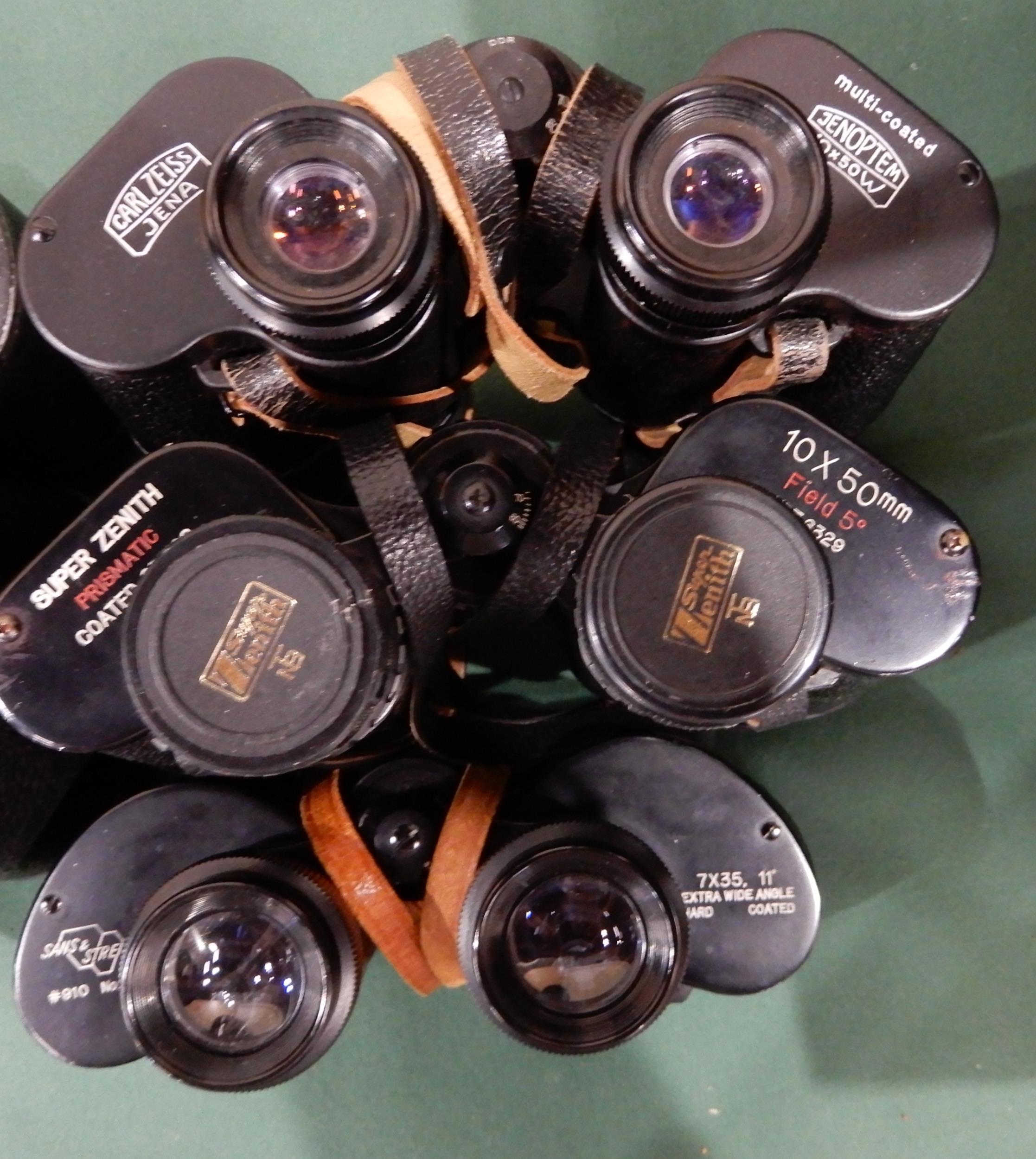 A quantity of binoculars with various makers and models with Nikon, Pentax, E. Leitz, Carl Zeiss, - Image 12 of 19