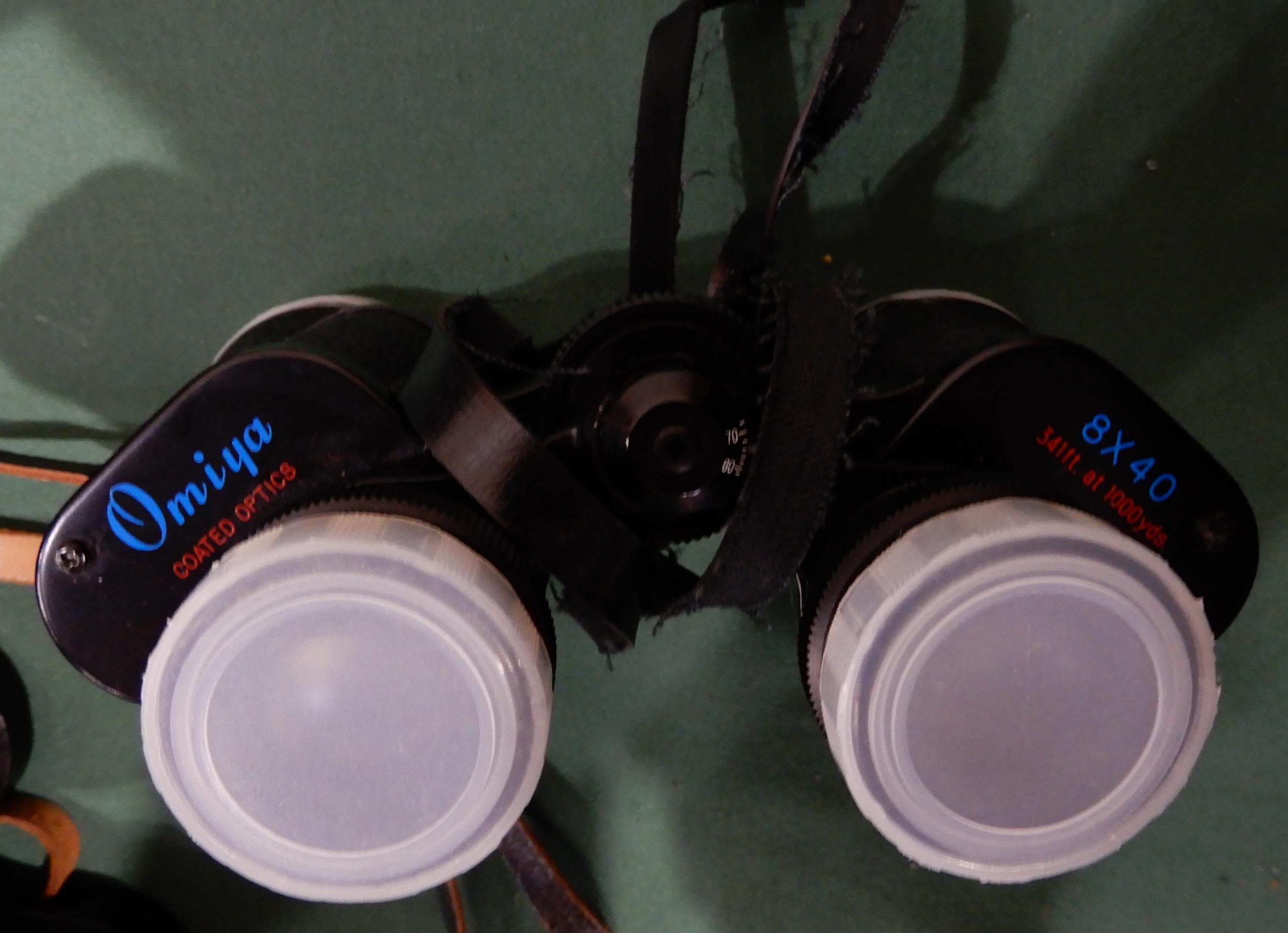 A quantity of binoculars with various makers and models with Nikon, Pentax, E. Leitz, Carl Zeiss, - Image 15 of 19