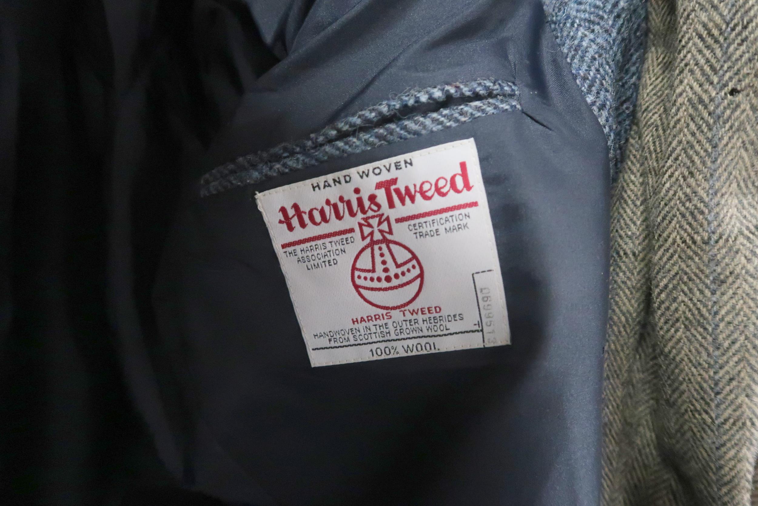 A lot of twenty four assorted gents sports coats, blazers and suit jackets to include Harris Tweed - Image 3 of 5