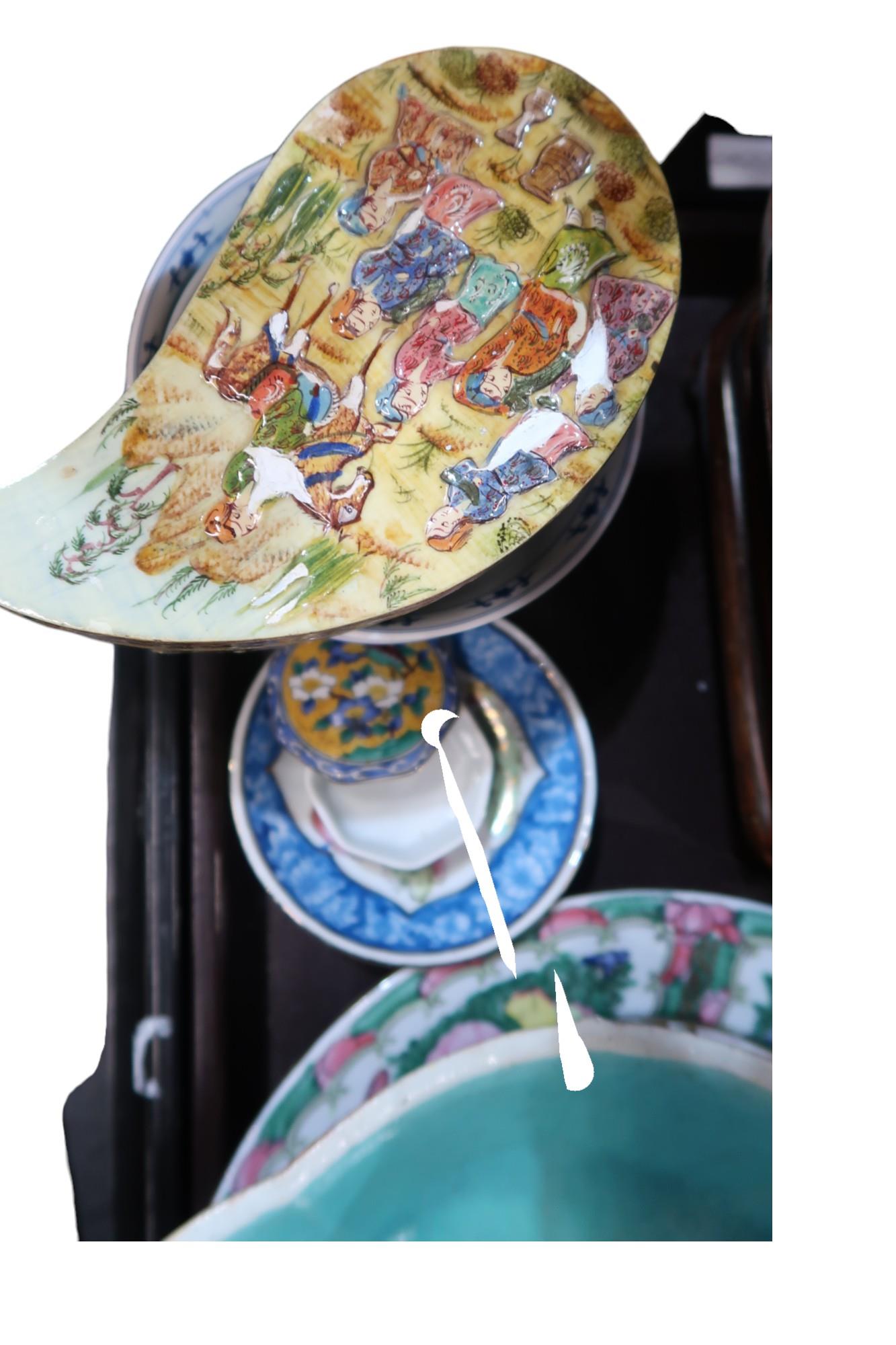 A collection of mainly Chinese ceramics including a Famille rose plate, a dish, a red cameo glass - Image 3 of 3