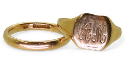 An 18ct gold wedding ring, size N, together with an 18ct signet ring, size R. weight together 6.2gms