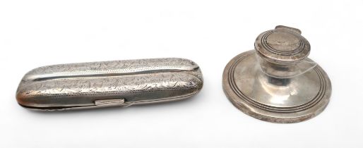 An Edwardian silver pen holder, by Joseph Gloster, Birmingham 1906, with engraved scrolling